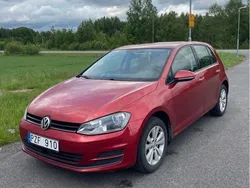 Röd Begagnad 2014 VW Golf VII Halvkombi | 92 000 kr (Marknadspris)