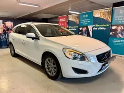 Vit Begagnad 2012 Volvo V60 Summum Kombi | 119 900 kr (Marknadspris)