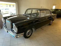Svart Begagnad 1962 Mercedes 220 Sedan | 195 000 kr