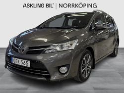 Grå Begagnad 2016 Toyota Verso Multidrive S Minibuss | 169 000 kr (Marknadspris)