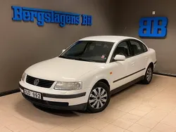 Vit Begagnad 1998 VW Passat Comfortline Sedan | 29 900 kr