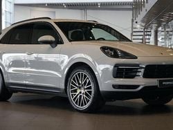 Ljusgrå (grå) Begagnad 2021 Porsche Cayenne SUV | 795 000 kr (Marknadspris)