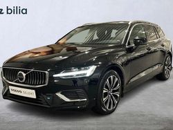 Svart Begagnad 2022 Volvo V60 Core Kombi | 379 900 kr (Marknadspris)