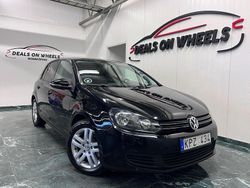 Svart Begagnad 2010 VW Golf VI Halvkombi | 74 900 kr (Marknadspris)