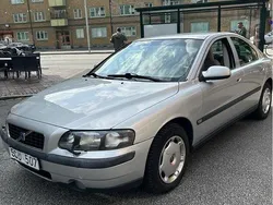 Grå Begagnad 2001 Volvo S60 Sedan | 24 000 kr (Bra pris)