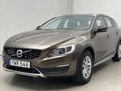 Brun Begagnad 2018 Volvo V60 CC Standard Kombi | 199 000 kr (Superpris)