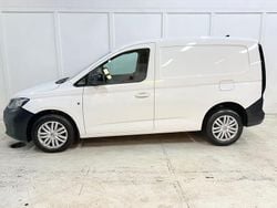 Vit Begagnad 2022 VW Caddy Minibuss | 169 900 kr (Marknadspris)