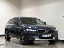 Mörkblå (denim blue metallic) Begagnad 2020 Volvo V90 CC SE Kombi | 314 900 kr (Lite dyr)