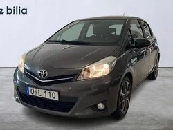 Mörkgrå Begagnad 2014 Toyota Yaris Edition Halvkombi | 119 900 kr (Marknadspris)