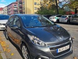 Grå Begagnad 2016 Peugeot 208 Halvkombi | 72 000 kr (Bra pris)