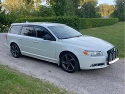 Vit Begagnad 2013 Volvo V70 R-Design Kombi | 75 000 kr (Marknadspris)