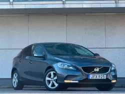 Grå Begagnad 2014 Volvo V40 Kinetic Kombi | 119 900 kr (Marknadspris)