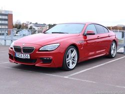 Röd samma som bilen Begagnad 2015 BMW 640 M Sport Sportkupé | 382 900 kr (Marknadspris)