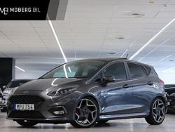 Grå Begagnad 2018 Ford Fiesta Performance Edition Halvkombi | 189 900 kr (Marknadspris)