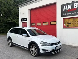 Vit Begagnad 2015 VW Golf Alltrack Kombi | 159 900 kr (Marknadspris)