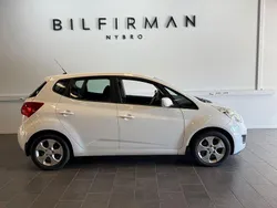 Vit Begagnad 2010 Kia Venga Comfort Halvkombi | 59 900 kr (Dyr)