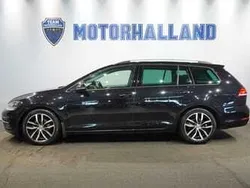 Svart Begagnad 2020 VW Golf VII Kombi | 144 900 kr (Bra pris)