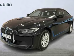 Svart Begagnad 2023 BMW i4 Shadowline Sedan | 499 900 kr
