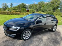 Svart Begagnad 2017 Volvo V60 Momentum Kombi | 125 000 kr (Bra pris)