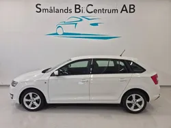 Vit Begagnad 2014 Skoda Rapid Halvkombi | 89 900 kr (Marknadspris)