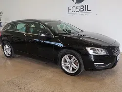 Svart Begagnad 2016 Volvo V60 Kombi | 149 900 kr