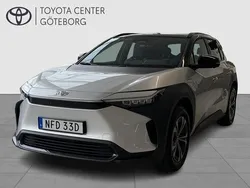 Silver Begagnad 2023 Toyota bZ4X Style SUV | 449 900 kr (Marknadspris)