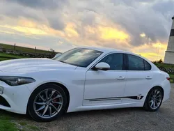 Vit Begagnad 2017 Alfa Romeo Giulia Super Sedan | 242 000 kr (Dyr)