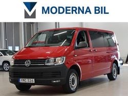 Röd Begagnad 2018 VW Caravelle Minibuss | 279 900 kr (Superpris)