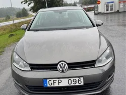 Grå Begagnad 2013 VW Golf VII Halvkombi | 90 000 kr (Marknadspris)