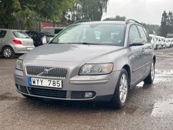 Grå Begagnad 2005 Volvo V50 Kinetic Kombi | 56 900 kr (Marknadspris)