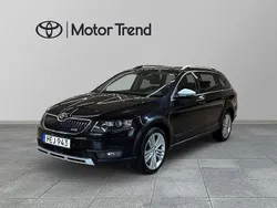 Svart Begagnad 2016 Skoda Octavia Scout Kombi | 135 500 kr (Marknadspris)