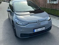 Grå Begagnad 2021 VW ID.3 Pro Performance Halvkombi | 245 000 kr (Marknadspris)