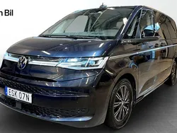 Blå Begagnad 2023 VW T7 Style Van | 599 900 kr