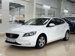 Vit Begagnad 2015 Volvo V40 Kinetic Kombi | 123 900 kr (Marknadspris)