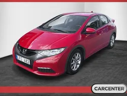 Röd Begagnad 2012 Honda Civic Halvkombi | 109 500 kr (Marknadspris)