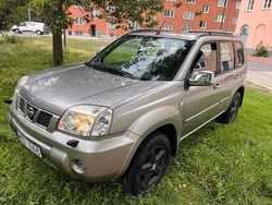 Grå Begagnad 2004 Nissan X-Trail SUV | 29 500 kr (Dyr)