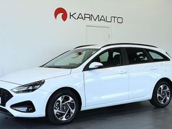 Vit Begagnad 2025 Hyundai i30 Essential Kombi | 272 900 kr (Lite dyr)