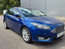 Blå Begagnad 2017 Ford Focus Titanium Halvkombi | 84 900 kr (Bra pris)