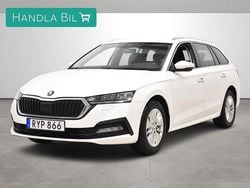 Vit Begagnad 2022 Skoda Octavia Ambition Kombi | 189 700 kr (Marknadspris)