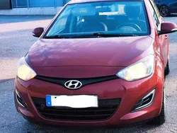 Röd Begagnad 2015 Hyundai i20 Halvkombi | 50 000 kr (Superpris)