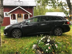 Svart Begagnad 2013 Toyota Avensis Business Edition Kombi | 49 000 kr (Bra pris)