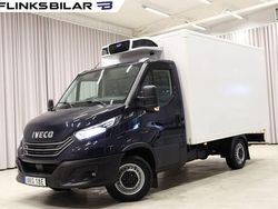 Flerfärgad (blå) Begagnad 2023 Iveco Daily Van | 379 700 kr (Bra pris)