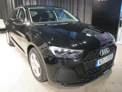 Svart Begagnad 2022 Audi A1 Sportback Proline Halvkombi | 199 000 kr (Marknadspris)