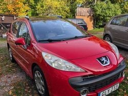 Röd Begagnad 2009 Peugeot 207 Kombi | 32 500 kr (Lite dyr)