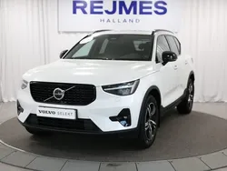 Vit Begagnad 2023 Volvo XC40 Plus SUV | 359 500 kr (Bra pris)