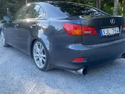 Grå Begagnad 2006 Lexus IS250 Sedan | 59 000 kr (Marknadspris)