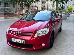 Röd Begagnad 2012 Toyota Auris Plus Halvkombi | 63 900 kr (Marknadspris)