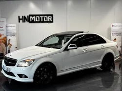 Vit Begagnad 2008 Mercedes C350 Sedan | 99 900 kr