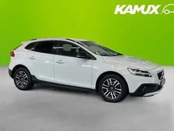 Vit Begagnad 2019 Volvo V40 CC Momentum Kombi | 204 800 kr (Marknadspris)