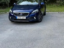 Blå Begagnad 2015 Volvo V40 CC Ocean Race Kombi | 165 000 kr (Marknadspris)